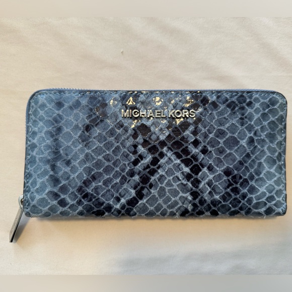 Michael Kors Bedford Denim Blue Python Continental Genuine Leather Wallet/Clutch - Picture 1 of 5